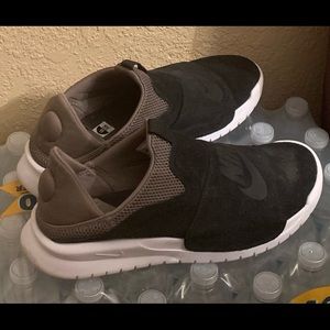 Nike React Phantom flykit running shoe.